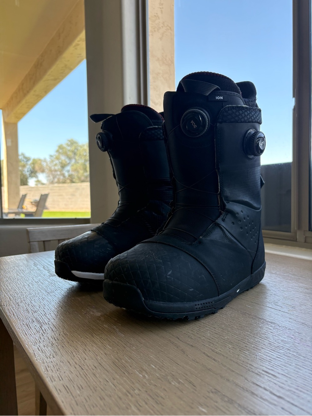 Burton Black Men's Snowboard Boots with BOA-style Dial
